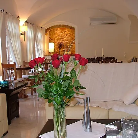 Matina Hotel Kamari (Santorini)