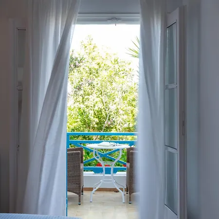 Matina Kamari (Santorini)